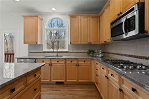 3640 Hamby Oaks Dr, Alpharetta, GA 30004 - Photo 16