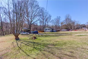 382 Dixie Red Ave, Jefferson, GA 30549 - Photo 2