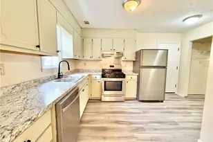 5370 Ridge Forest Dr, Stone Mountain, GA 30083 - Photo 6