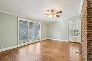 2844 Jordan Woods Dr, Lawrenceville, GA 30044 - Photo 10