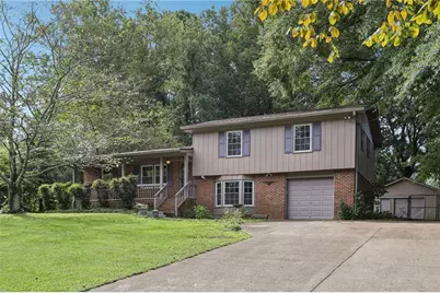 2844 Jordan Woods Drive, Lawrenceville, GA 30044 - Photo 2