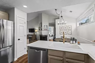 261 Dennis Dr, Alpharetta, GA 30009 - Photo 10