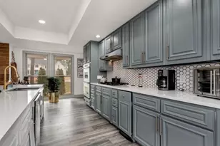 905 Heards Ferry Rd, Sandy Springs, GA 30328 - Photo 6