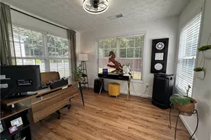 954 Village View Cir, Loganville, GA 30052 - Photo 12