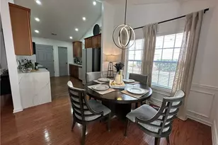 954 Village View Cir, Loganville, GA 30052 - Photo 14