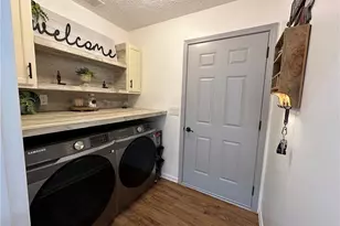 954 Village View Cir, Loganville, GA 30052 - Photo 20