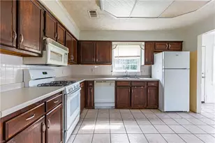 1330 Grayland Hills Trail, Lawrenceville, GA 30046 - Photo 6