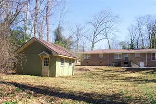 5943 Christopher Ln, Lithonia, GA 30058 - Photo 10