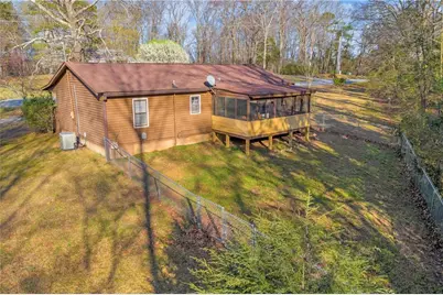 1019 White Hill School Road, Commerce, GA 30529 - Photo 22