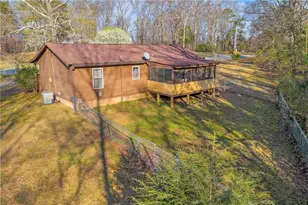 1019 White Hill School Rd, Commerce, GA 30529 - Photo 22