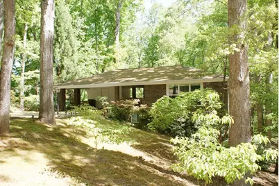 1146 Lakeshore Drive, Gainesville, GA 30501 - Photo 2