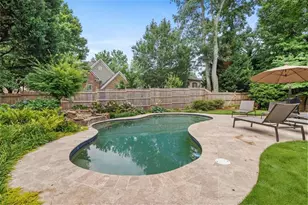 1213 Club Walk Dr NE, Brookhaven, GA 30319 - Photo 12