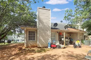 660 Browning Ln, Conyers, GA 30013 - Photo 2
