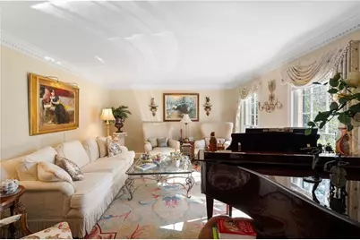 2380 Kimbrough Court, Sandy Springs, GA 30350 - Photo 6