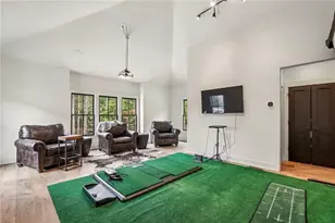 6055 Riverside Dr, Atlanta, GA 30328 - Photo 36