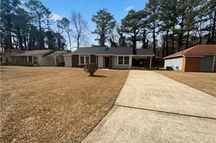 673 Utoy Cir SW, Atlanta, GA 30331 - Photo 2