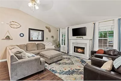 4340 Oak Creek Drive, Gainesville, GA 30506 - Photo 10