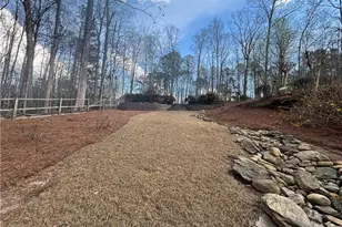 2275 Camden Dr SW, Marietta, GA 30064 - Photo 6