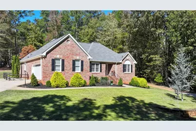 482 Buck Trail, Hoschton, GA 30548 - Photo 2