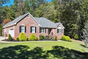 482 Buck Trail, Hoschton, GA 30548 - Photo 2