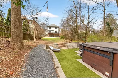 2129 Oakview Road SE, Atlanta, GA 30317 - Photo 32