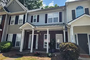 902 Tree Creek Blvd, Lawrenceville, GA 30043 - Photo 2