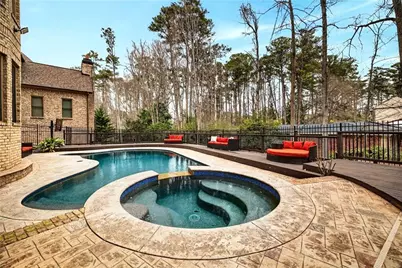 2015 Shaudi Lane, Atlanta, GA 30345 - Photo 2