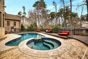 2015 Shaudi Ln, Atlanta, GA 30345 - Photo 2