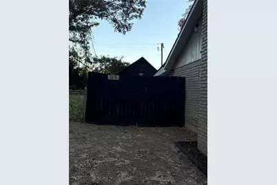 657 Utoy Court, Jonesboro, GA 30238 - Photo 4