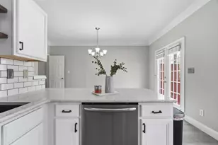 5990 Eagle Tiff Ln, Sugar Hill, GA 30518 - Photo 12