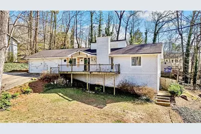 4215 Brandon Ridge Drive NE, Marietta, GA 30066 - Photo 2