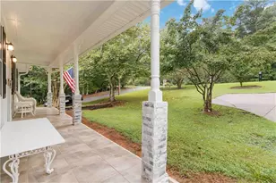 6428 Paradise Point Rd, Flowery Branch, GA 30542 - Photo 2