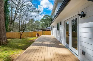 2744 Marco Dr NW, Atlanta, GA 30318 - Photo 14