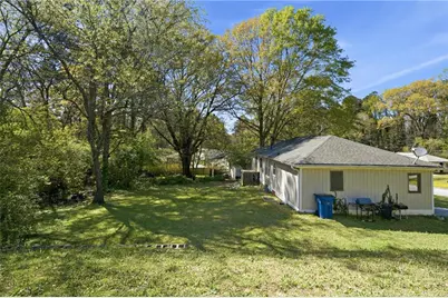 1650 Bridgeport Drive NW, Atlanta, GA 30318 - Photo 28