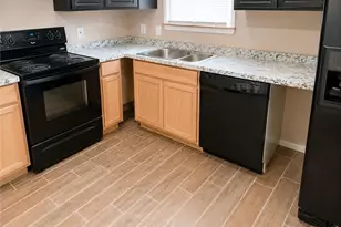 156 E Geer St, Colquitt, GA 39837 - Photo 8