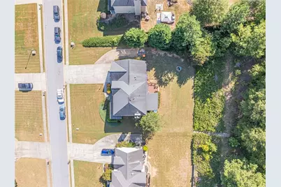 619 Richmond Place, Loganville, GA 30052 - Photo 32