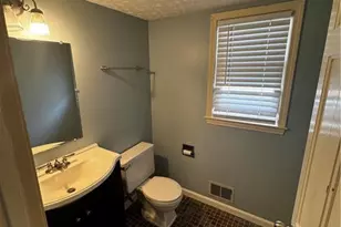 2990 Mountain Trace NE, Roswell, GA 30075 - Photo 8