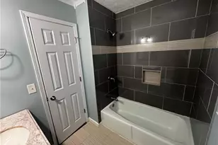 2990 Mountain Trace NE, Roswell, GA 30075 - Photo 10