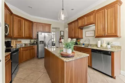 318 Waterford Circle, Cornelia, GA 30531 - Photo 6