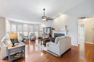 6650 Lake Run Dr, Flowery Branch, GA 30542 - Photo 12