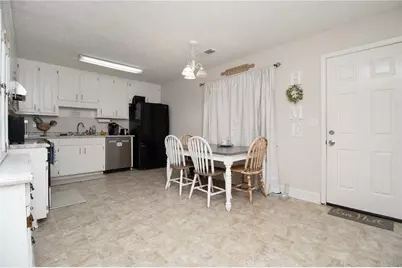 230 Laurel Way, Covington, GA 30016 - Photo 4