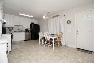 230 Laurel Way, Covington, GA 30016 - Photo 4