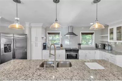 2363 Oakridge Court, Decatur, GA 30032 - Photo 10