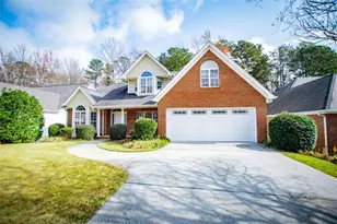 128 Manor Way, Carrollton, GA 30117 - Photo 4