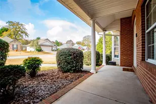 128 Manor Way, Carrollton, GA 30117 - Photo 8