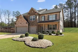 225 Sebastian Cv, Hampton, GA 30228 - Photo 2