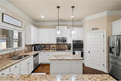 2011 Wentworth Drive, Locust Grove, GA 30248 - Photo 10