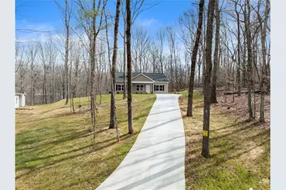 96 Hawks Ridge Ct, Cleveland, GA 30528 - Photo 8