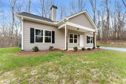 97 Hawks Ridge Ct, Cleveland, GA 30528 - Photo 4