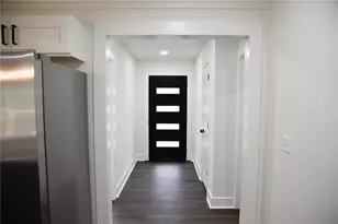 3985 Lindsey Dr, Decatur, GA 30035 - Photo 2